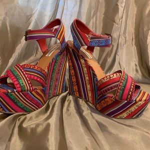 COPY - Steve Madden Platform Sandal